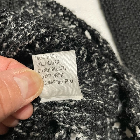 DIZEL black sweater with bell sleeves and crochet hem size L/XL - Picture 9 of 9